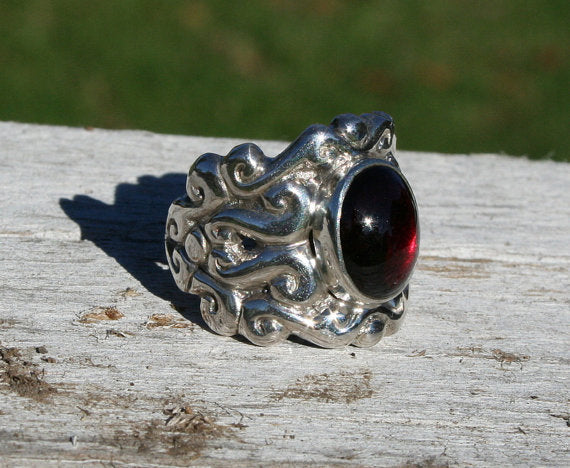 Chunky Garnet Ring Sterling Silver 925 - Classic Royal Design